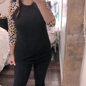 LulaRoe medium cozy Randy T-shirt